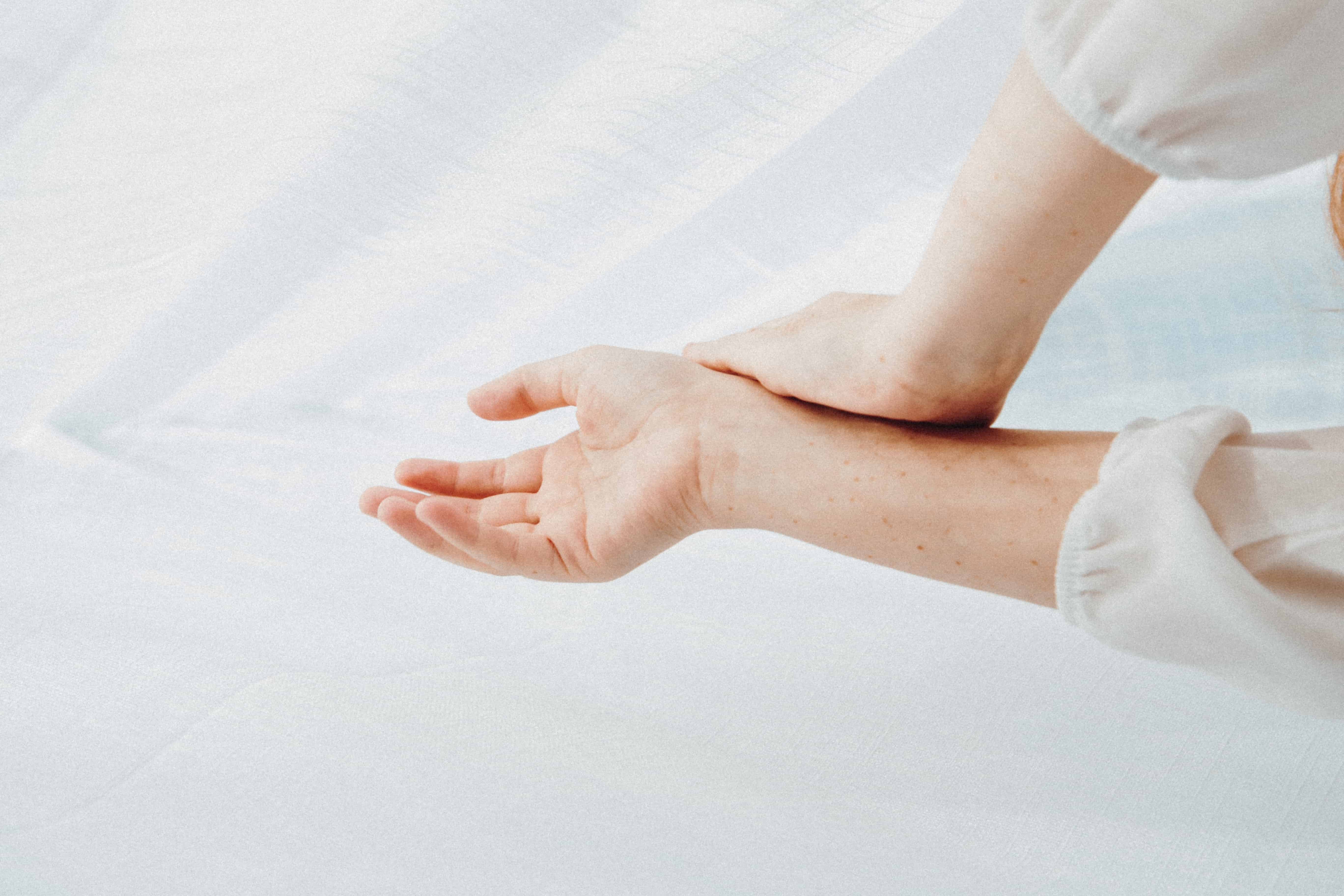 5 Acupressure Points To Relieve Stress & Anxiety Instantly